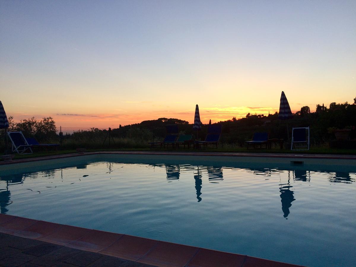 Agriturismo La Palazzina パラーイア エクステリア 写真
