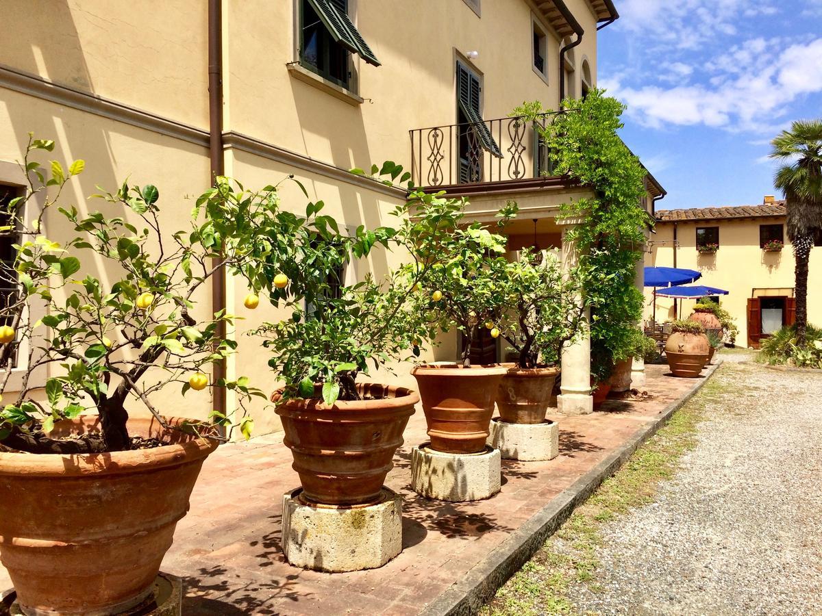 Agriturismo La Palazzina パラーイア エクステリア 写真