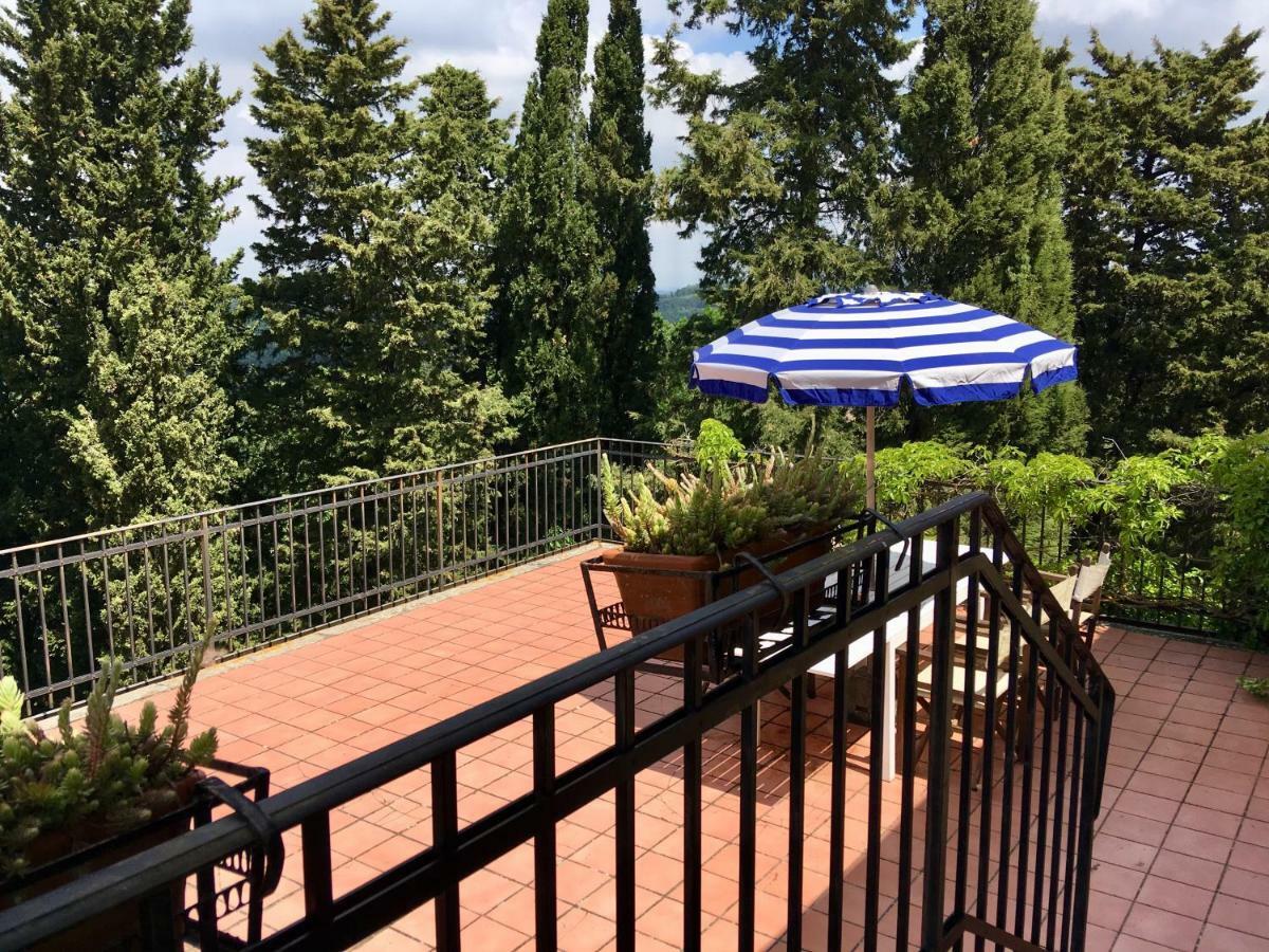 Agriturismo La Palazzina パラーイア エクステリア 写真